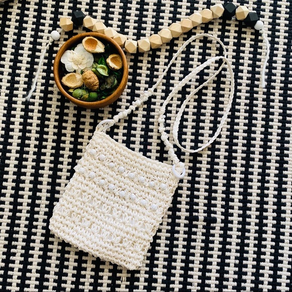 DONATED 10/30 Vintage White Crochet Bag with Flower Beading - Picture 7 of 7